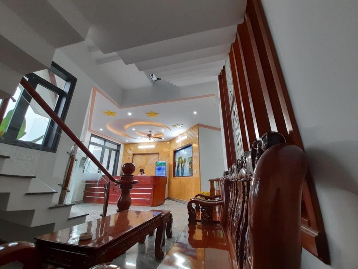 Khách sạn Nguyên Long Bảo Lộc Esterno foto