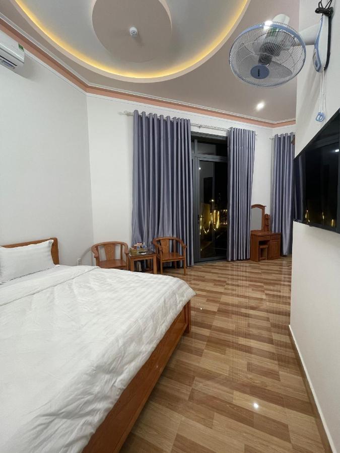 Khách sạn Nguyên Long Bảo Lộc Esterno foto