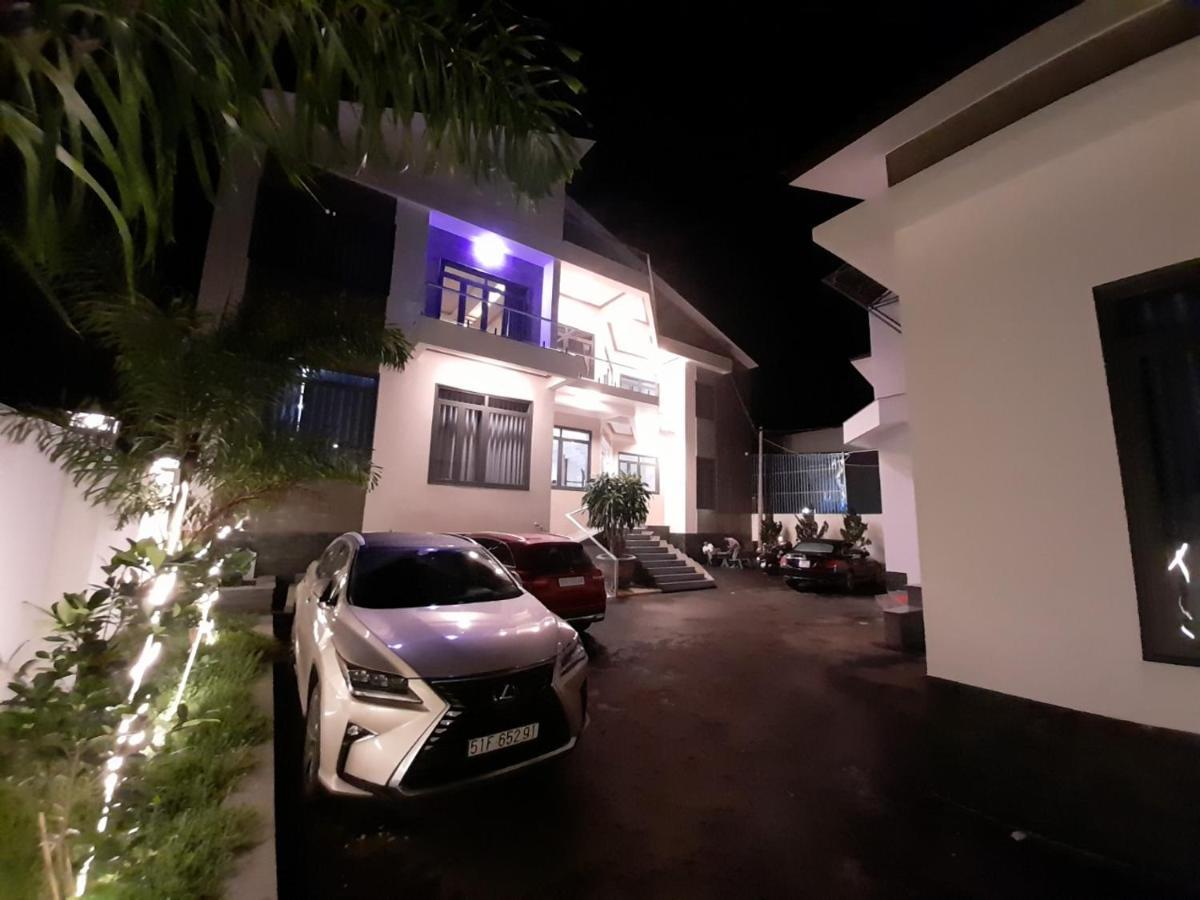 Khách sạn Nguyên Long Bảo Lộc Esterno foto