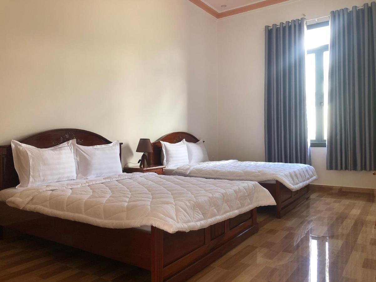Khách sạn Nguyên Long Bảo Lộc Esterno foto