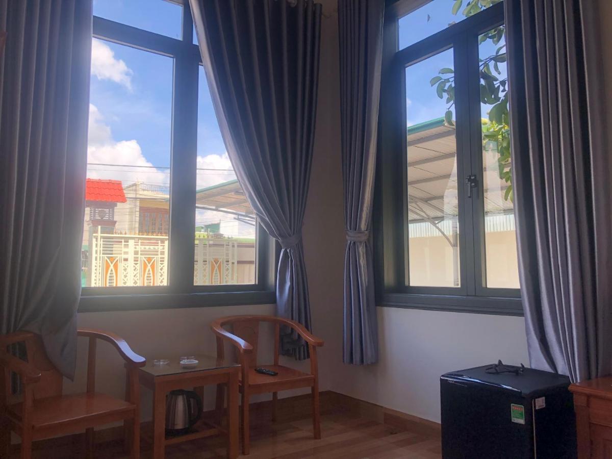 Khách sạn Nguyên Long Bảo Lộc Esterno foto