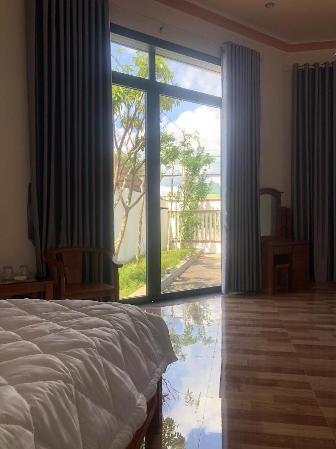 Khách sạn Nguyên Long Bảo Lộc Esterno foto