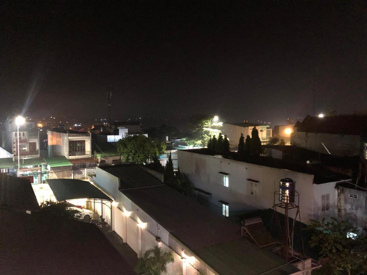 Khách sạn Nguyên Long Bảo Lộc Esterno foto