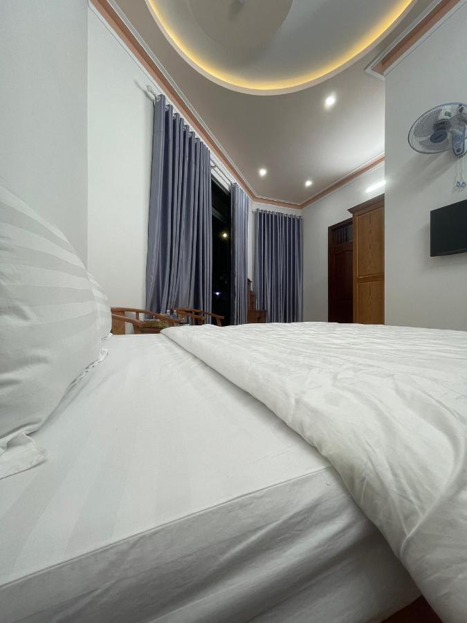 Khách sạn Nguyên Long Bảo Lộc Esterno foto